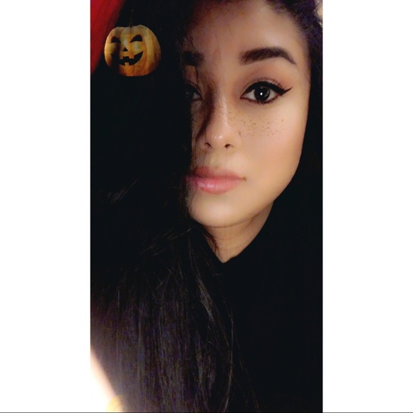 Meet your Posher, Alondra - Picture 1 of 1